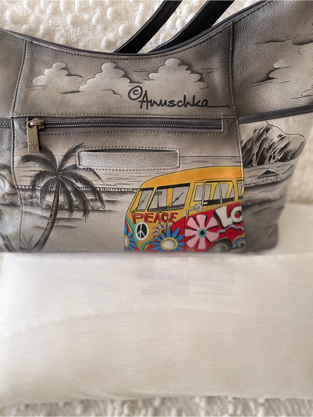 Anuschka Gray Leather Shoulder Bag with Colorful Yellow & Red Van Artwork - Picture 9 of 10